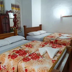 Ruchi House Pensión